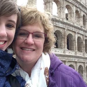 Meet your Posher, Lea